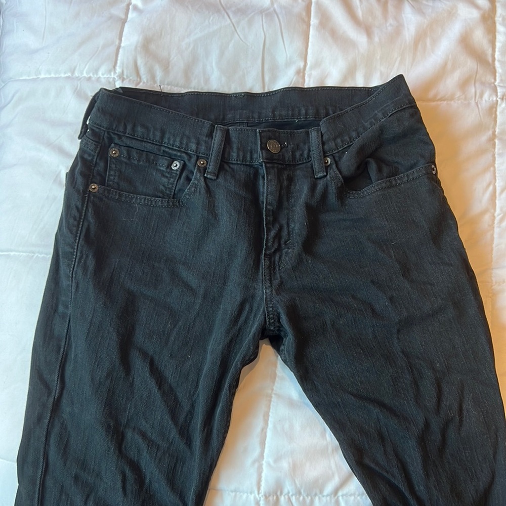 Black Levi straight leg jeans!